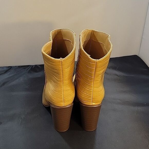 BRAND NEW QUPID POINTED TOE LEOPARD PRINT WOMEN"S BLOCK HEEL BOOT - Picture 5 of 13